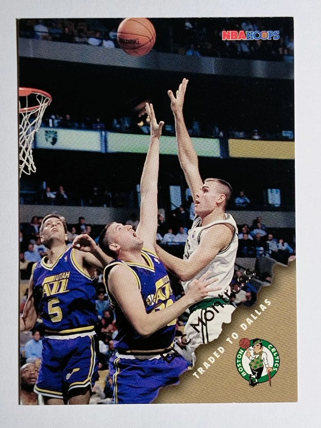1996-97 Hoops Silver #10 Eric Montross