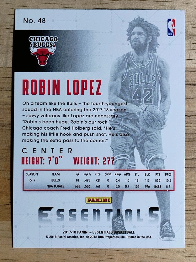 2017-18 Panini Essentials Retail #48 Robin Lopez