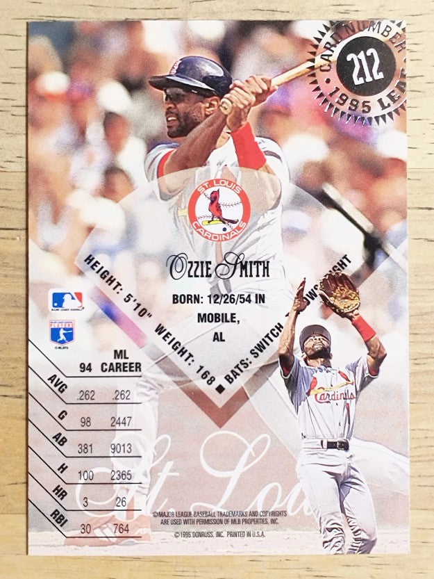 1995 Leaf #212 Ozzie Smith