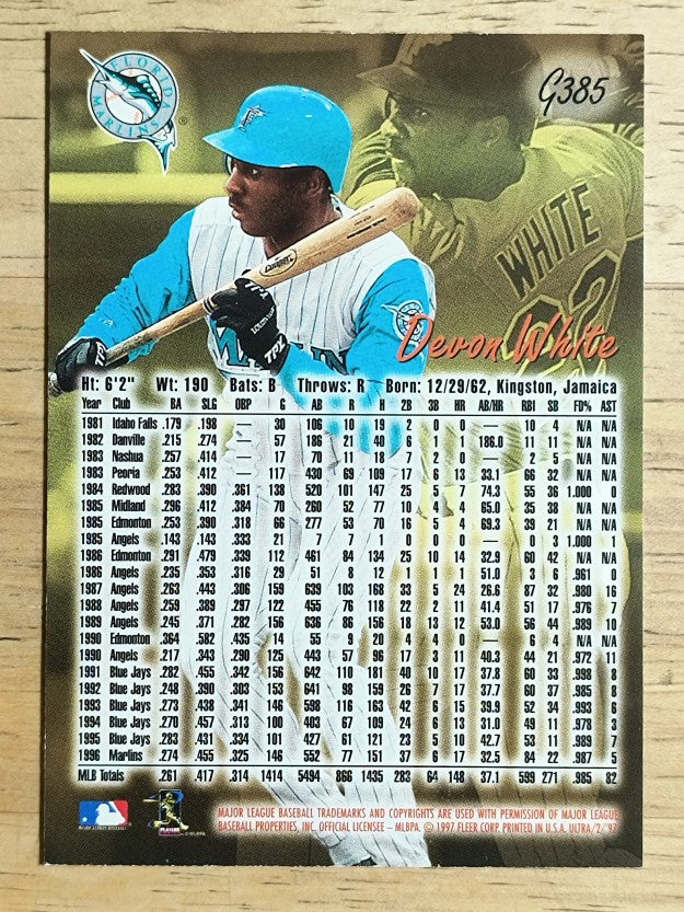1997 Ultra Gold Medallion #385 Devon White