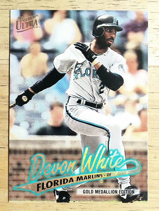 1997 Ultra Gold Medallion #385 Devon White