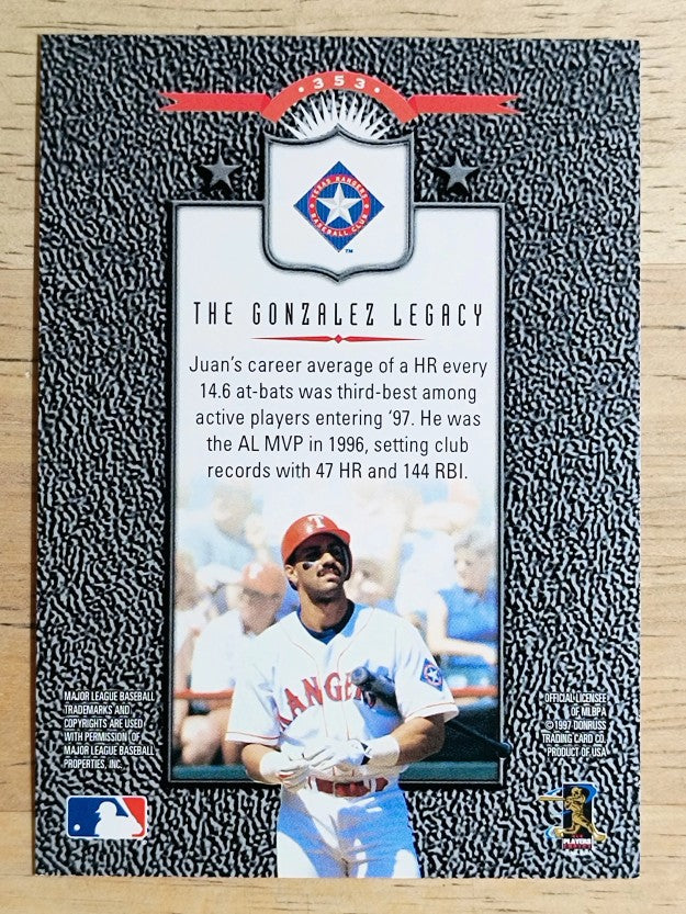 1997 Leaf #353 Juan Gonzalez LG