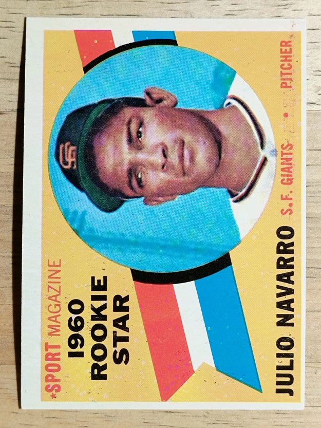 1960 Topps #140 Julio Navarro RS RC (EXMT)