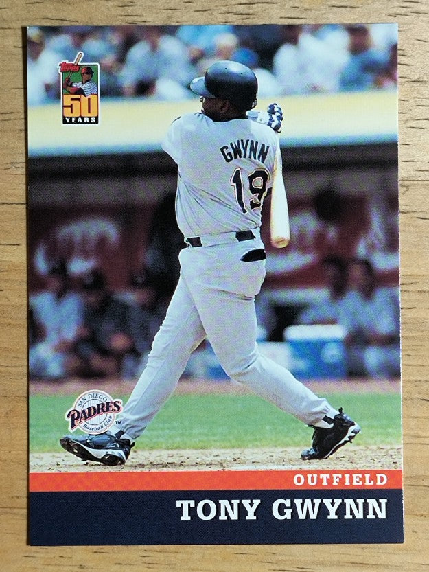 2001 Post #17 Tony Gwynn