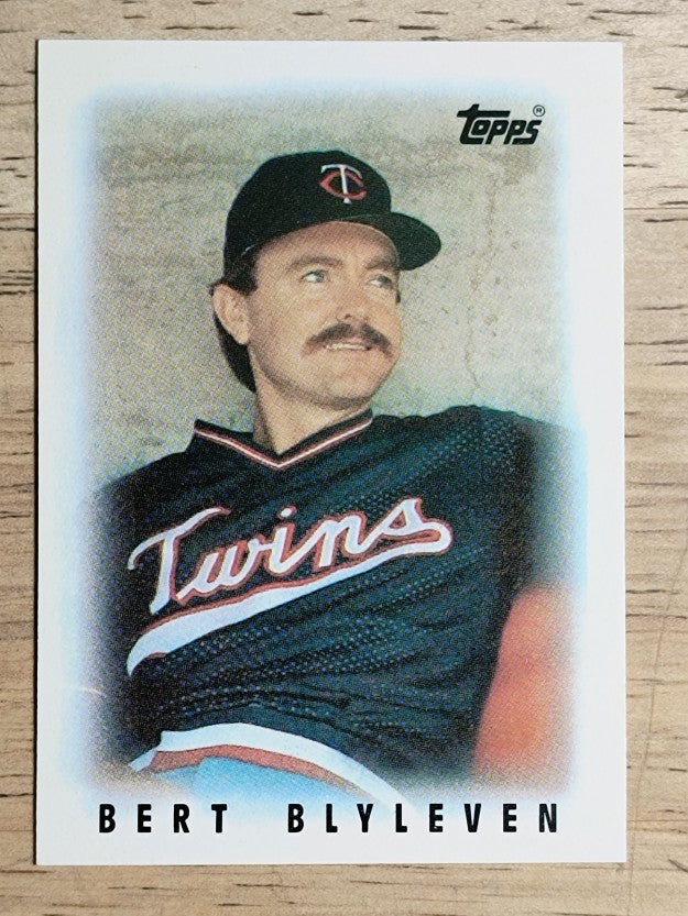 1986 Topps Mini Leaders #23 Bert Blyleven