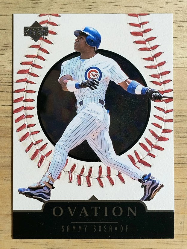 1999 Upper Deck Ovation #40 Sammy Sosa