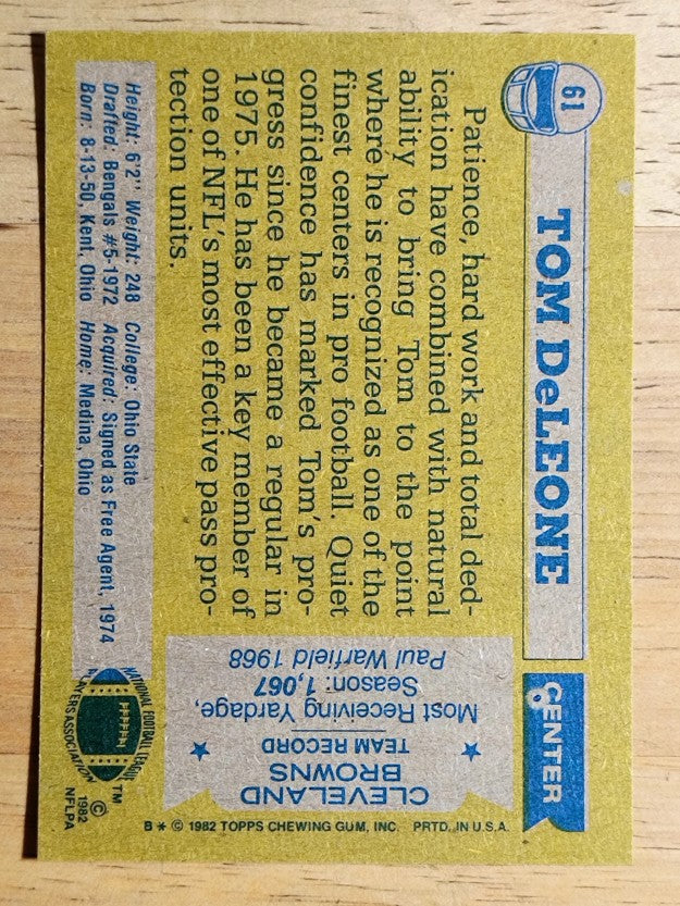 1982 Topps #61 Tom DeLeone