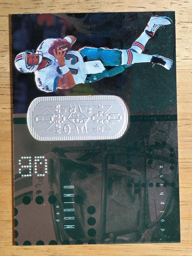 1998 SPx Finite #171 Dan Marino HG