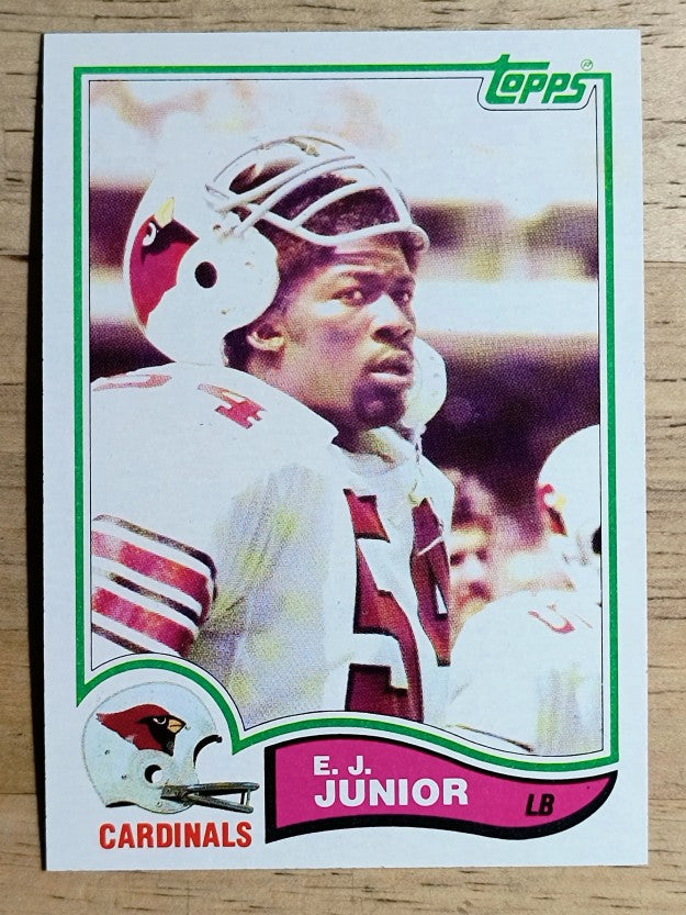 1982 Topps #470 E.J. Junior RC