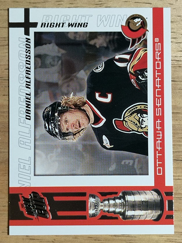 2003-04 Pacific Quest for the Cup #72 Daniel Alfredsson