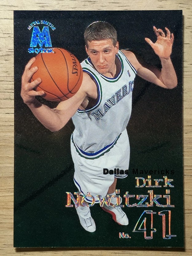 1998-99 SkyBox Molten Metal #35 Dirk Nowitzki RC