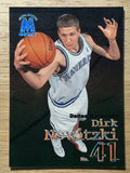 1998-99 SkyBox Molten Metal #35 Dirk Nowitzki RC