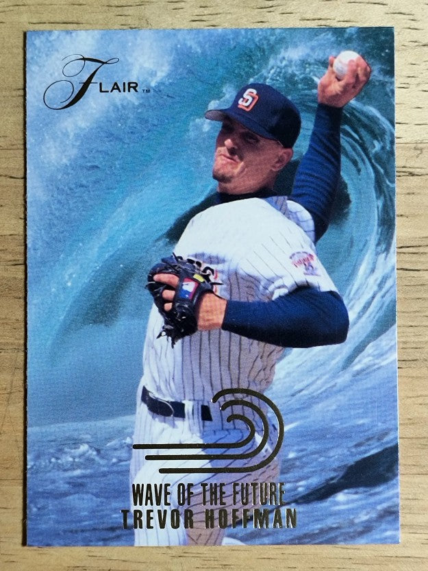 1993 Flair Wave of the Future #7 Trevor Hoffman (EXMT)