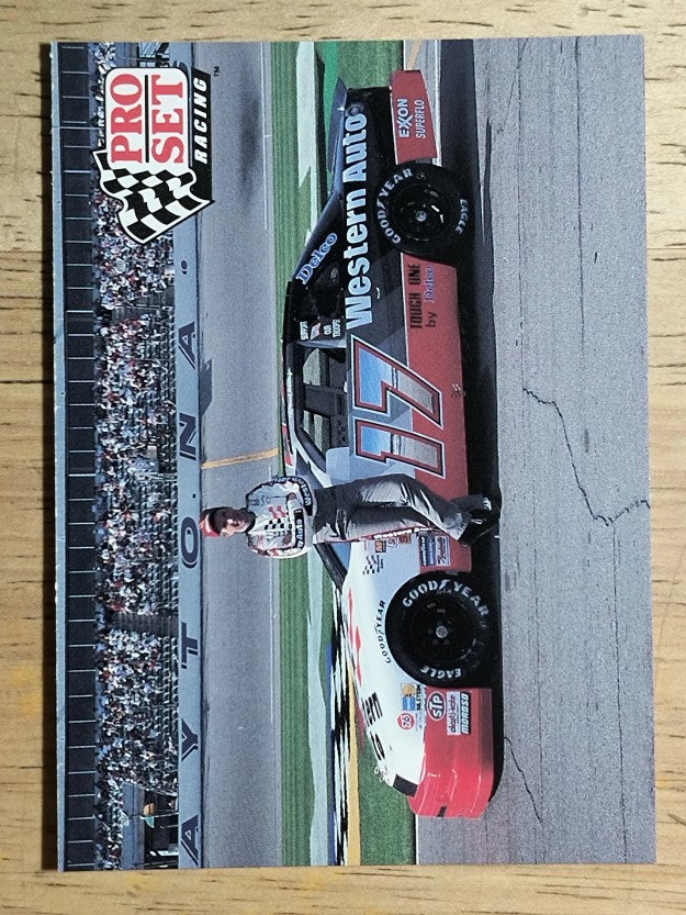 1991 Pro Set #118 Darrell Waltrip w/car