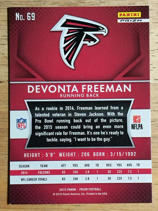 2015 Panini Prizm Prizms Red White and Blue #69 Devonta Freeman