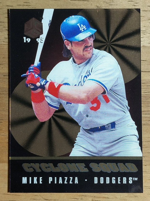 1995 UC3 Cyclone Squad #CS6 Mike Piazza