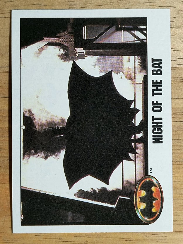 1989 Topps Batman Movie #16 Night of the Bat