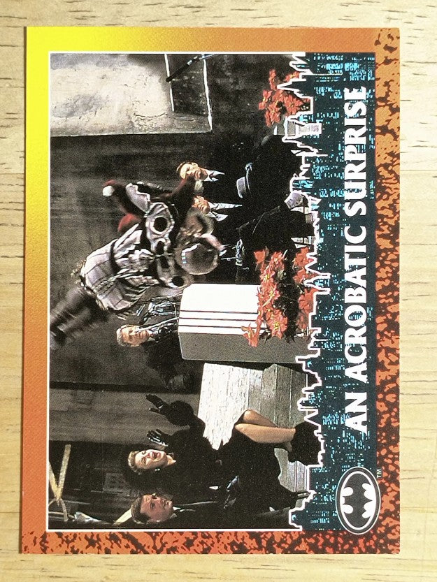 1992 Topps Batman Returns #33 An Acrobatic Surprise