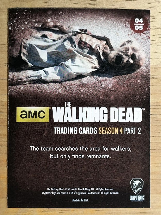 2016 Cryptozoic The Walking Dead Season Four Part 2 #4 Sweeping the Area
