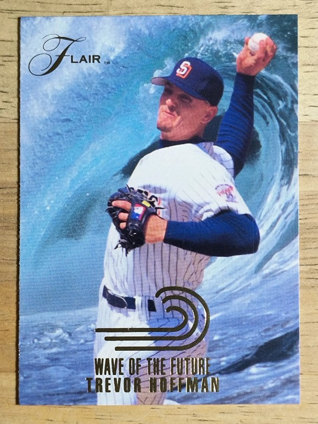 1993 Flair Wave of the Future #7 Trevor Hoffman (EXMT)