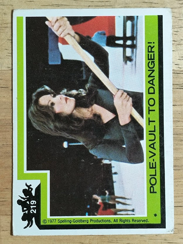 1977 Topps Charlie's Angels #219 Pole Vault to Danger (VGEX)
