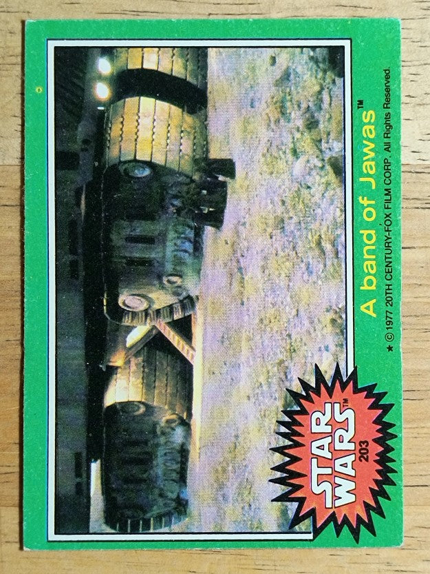 1977 Topps Star Wars #203 A band of Jawas (EX)