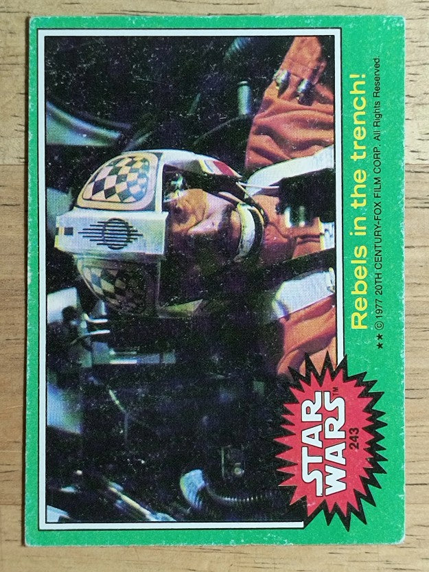 1977 Topps Star Wars #243 Rebels in the trench (VGEX)