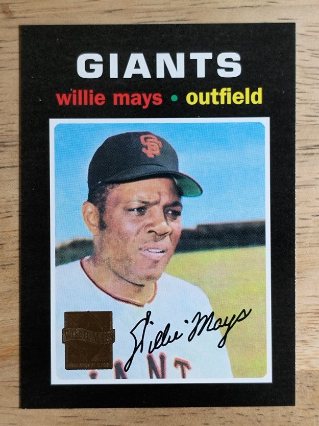 1997 Topps Mays #25 Willie Mays