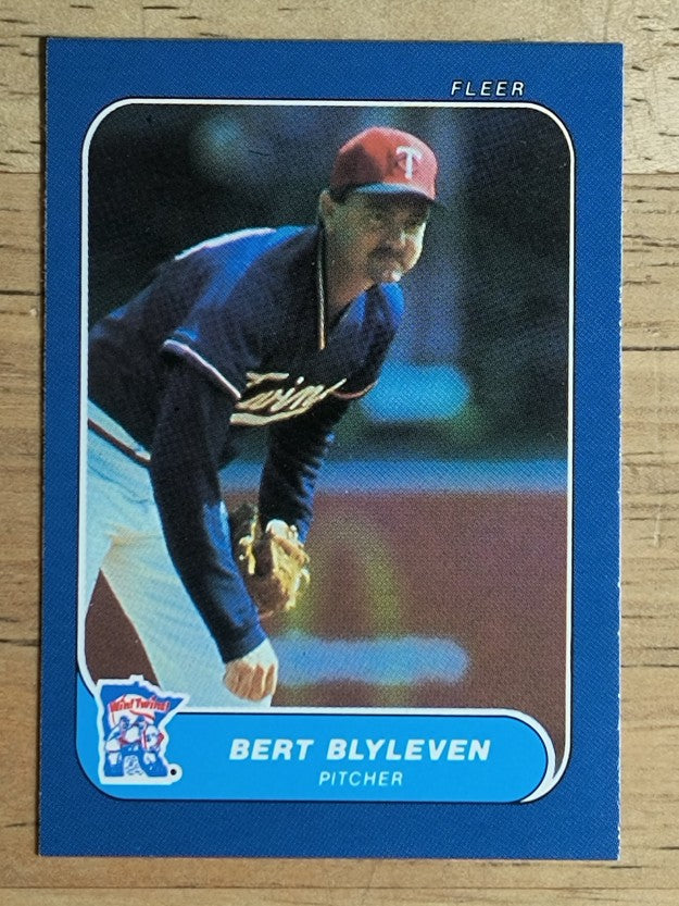 1986 Fleer Mini #82 Bert Blyleven