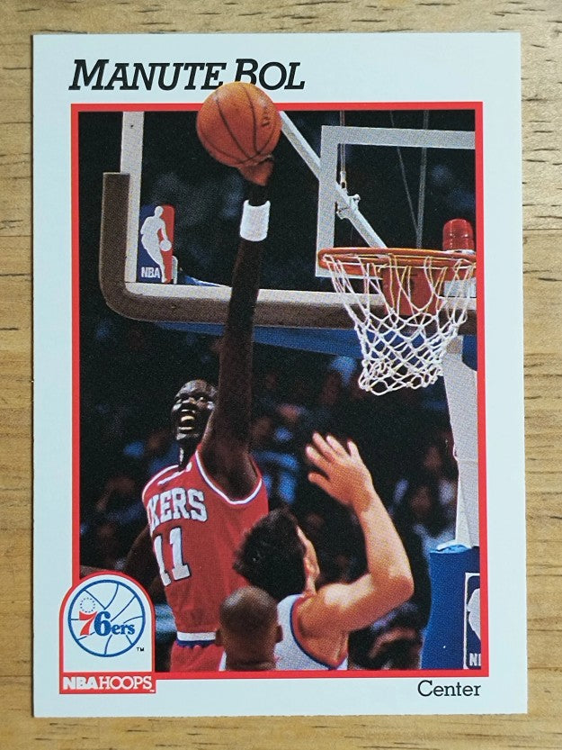 1991-92 Hoops #157 Manute Bol