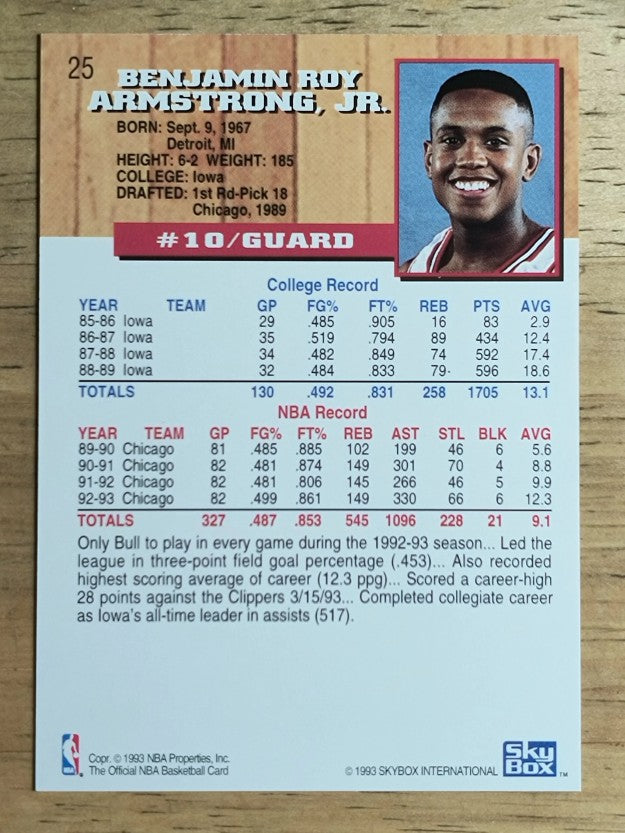 1993-94 Hoops #25 B.J. Armstrong