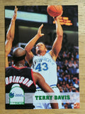 1993-94 Hoops #44 Terry Davis