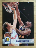 1993-94 Hoops #84 Dale Davis