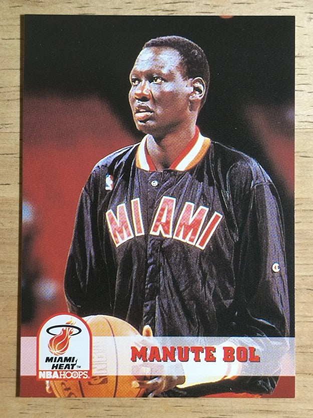 1993-94 Hoops #359 Manute Bol