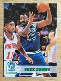 1993-94 Hoops #366 Mike Brown