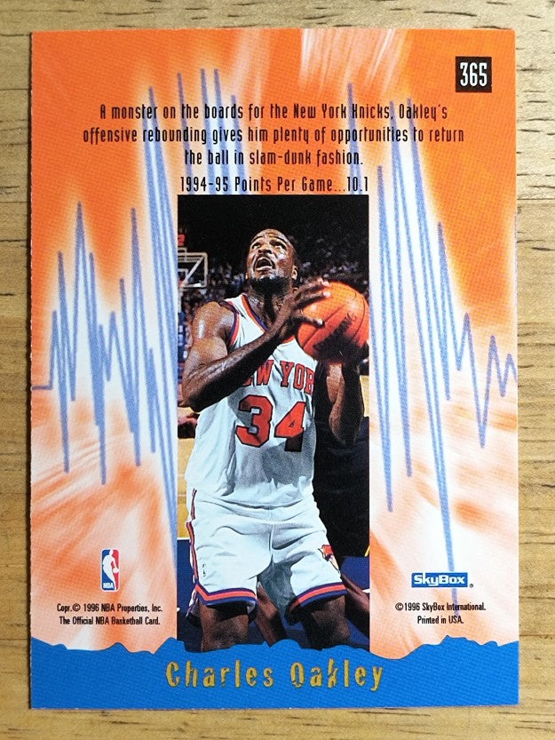 1995-96 Hoops #365 Charles Oakley ES