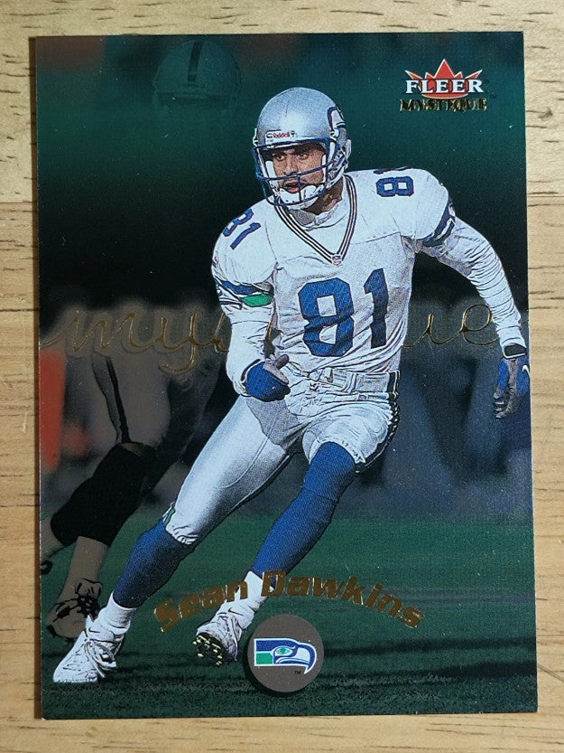 2000 Fleer Mystique #19 Sean Dawkins