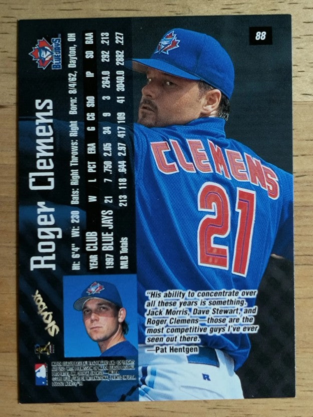 1998 SkyBox Dugout Axcess #88 Roger Clemens