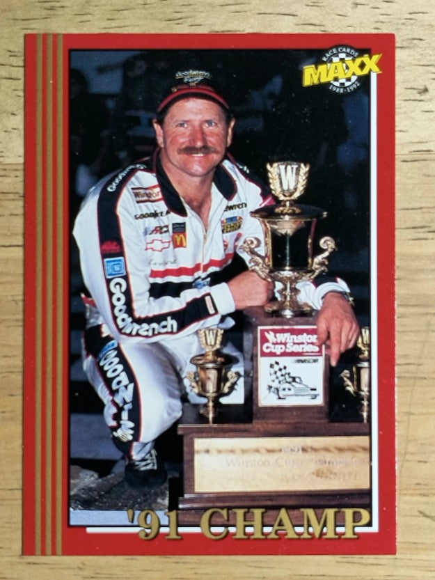 1992 Maxx Red #294 Dale Earnhardt/Year in Review