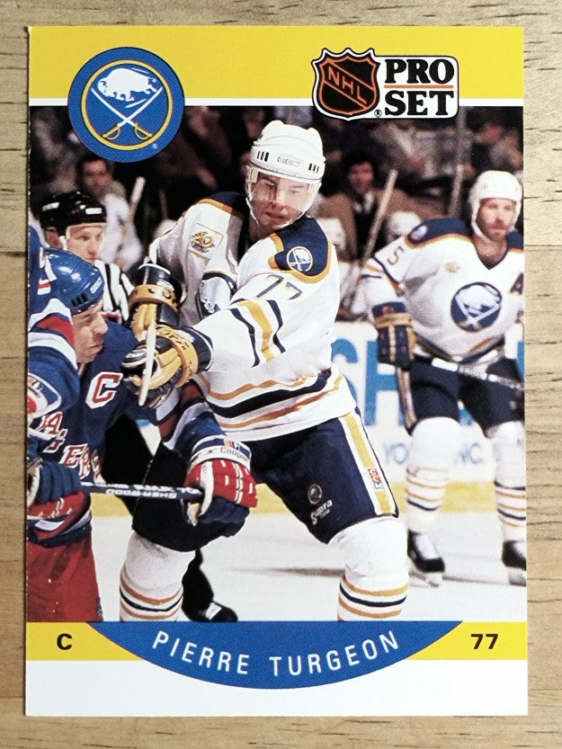 1990-91 Pro Set #31 Pierre Turgeon