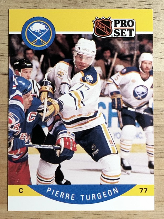 1990-91 Pro Set #31 Pierre Turgeon