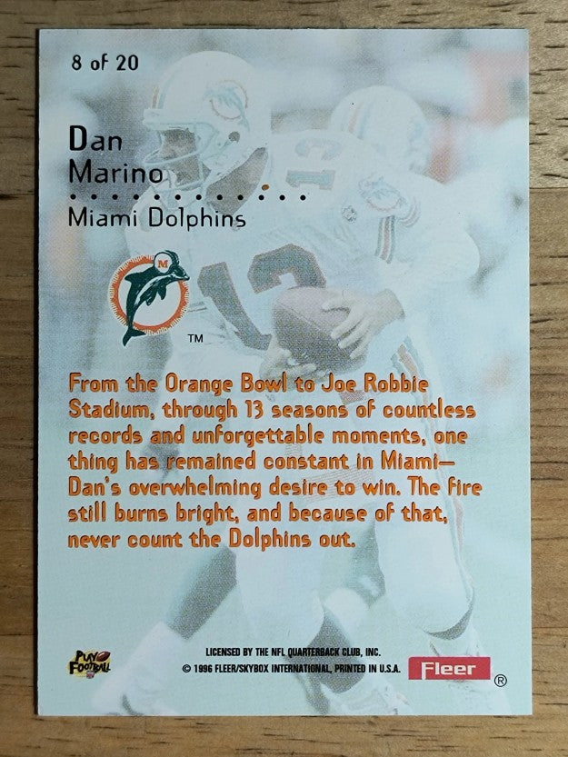 1996 Ultra Mr. Momentum #8 Dan Marino