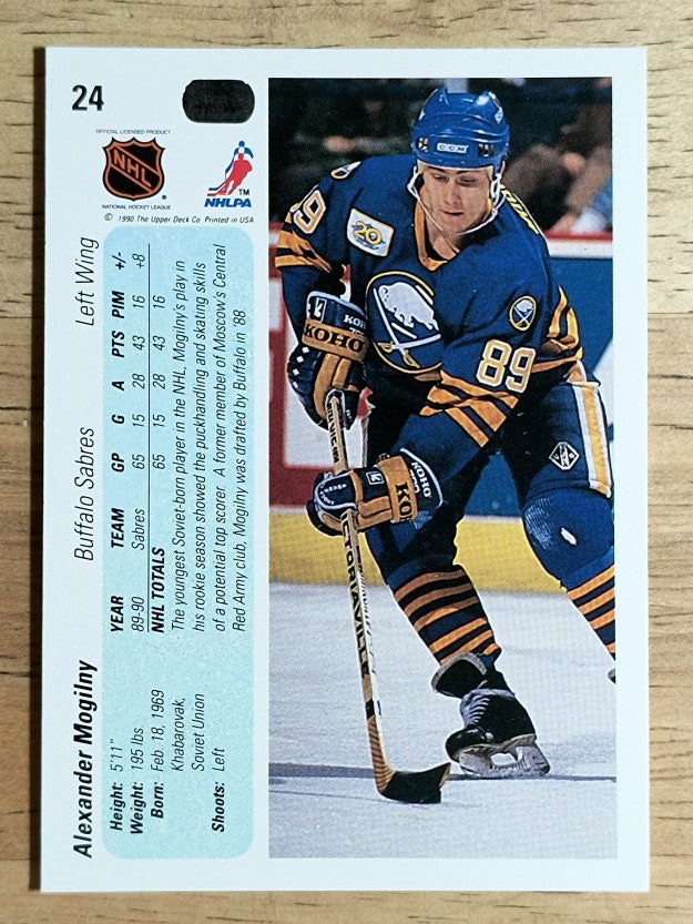 1990-91 Upper Deck #24 Alexander Mogilny RC