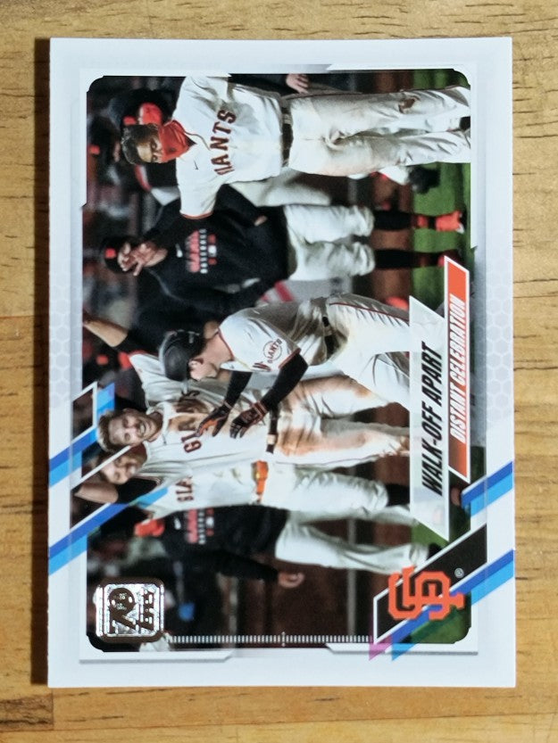 2021 Topps #258 Walk-Off Apart/Mike Yastrzemski