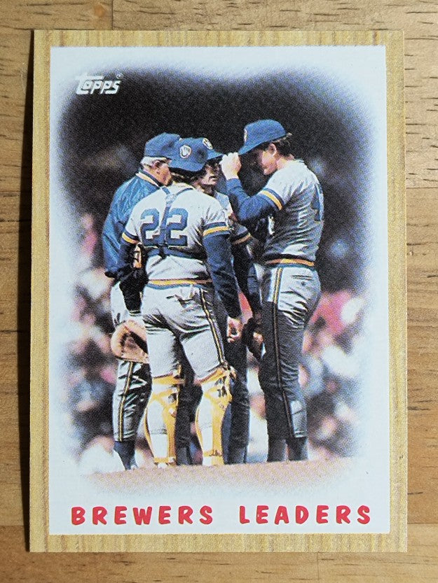 1987 Topps #56 Brewers Team