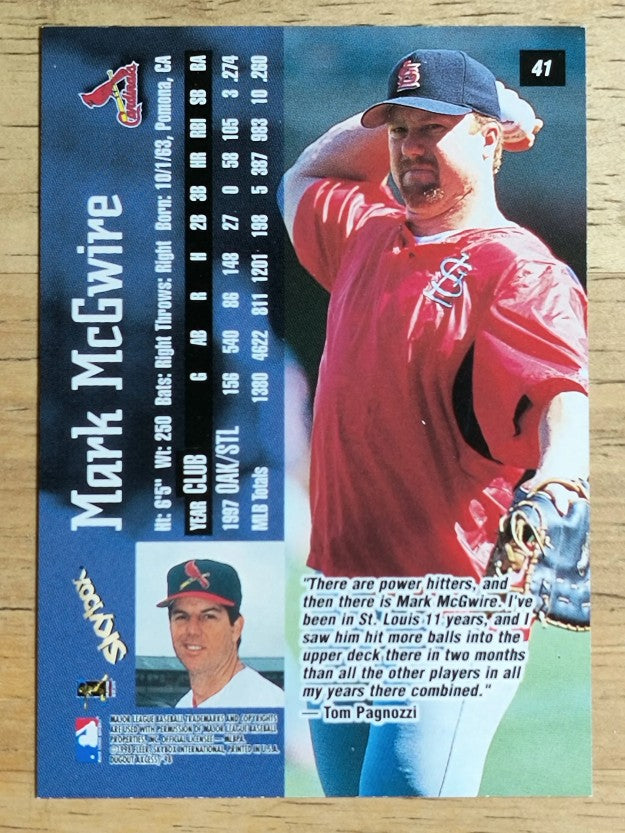 1998 SkyBox Dugout Axcess #41 Mark McGwire