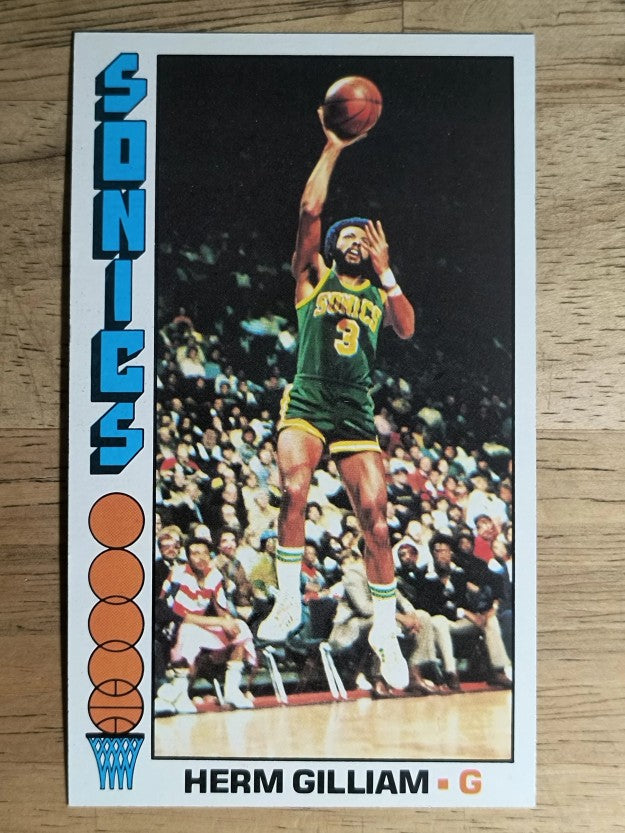 1976-77 Topps #87 Herm Gilliam (EX)