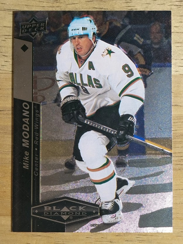 2010-11 Black Diamond #17 Mike Modano