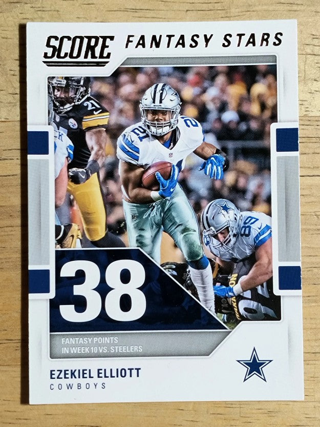 2017 Score Fantasy Stars #10 Ezekiel Elliott (NM)
