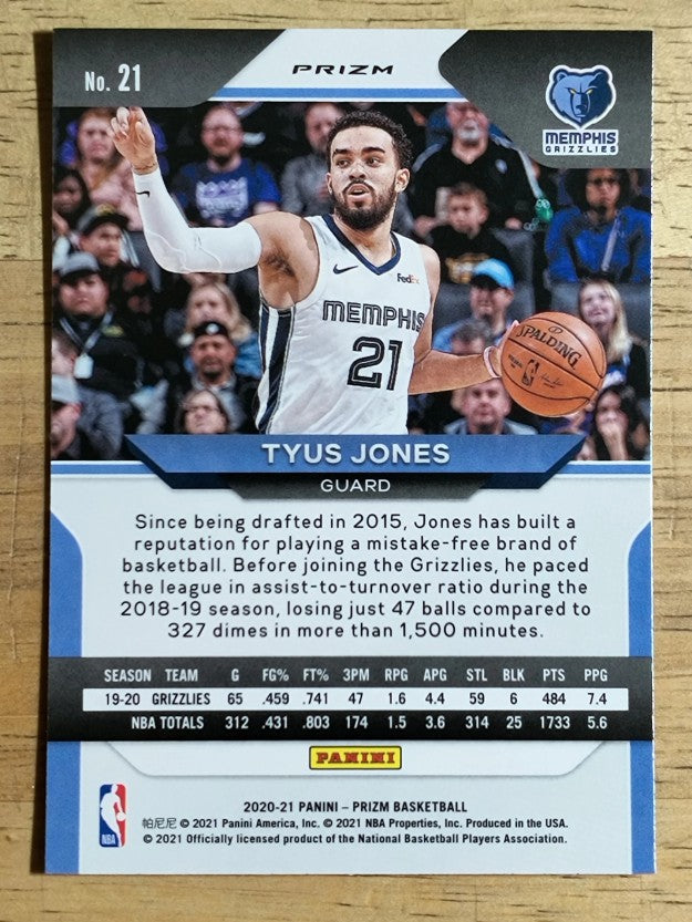 2020-21 Panini Prizm Prizms Green #21 Tyus Jones